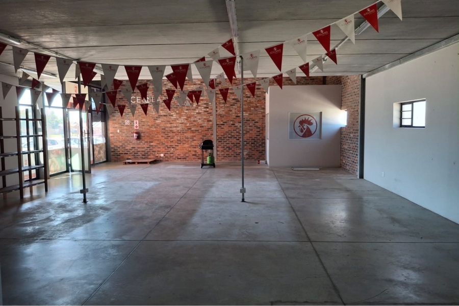 To Let commercial Property for Rent in Sherwood Eastern Cape